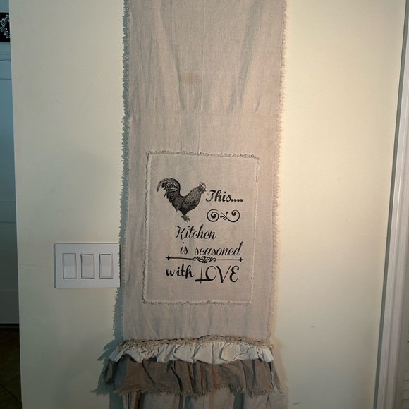 Rooster Table Runner. Country Chic Burlap 76”x14.5” Cream & Dark Gray. - Picture 4 of 14